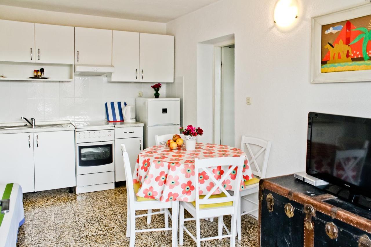 Apartments By The Sea Podgora, Makarska - 6788 Exterior photo